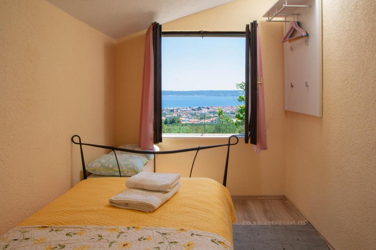 Plum Holiday Home Kaštel Stari Exterior foto
