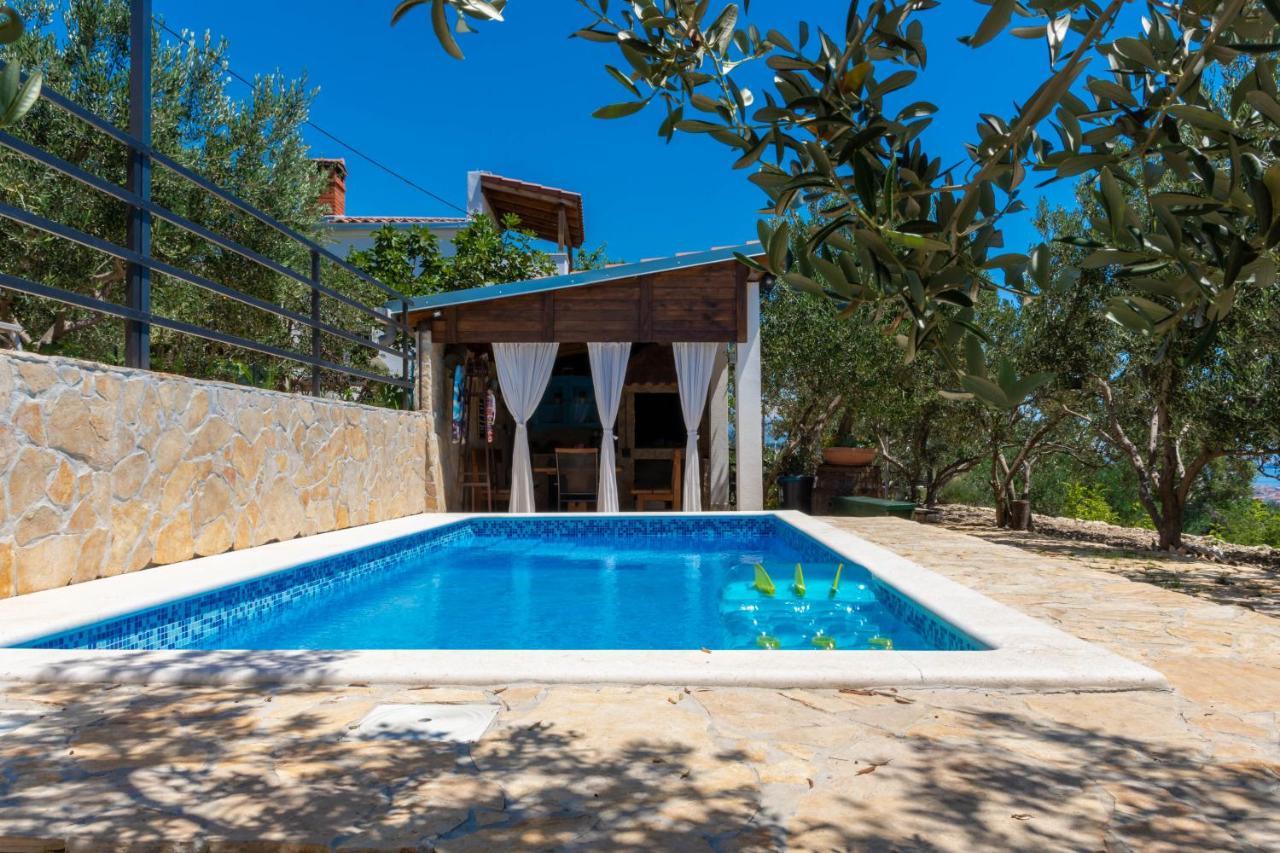 Plum Holiday Home Kaštel Stari Exterior foto